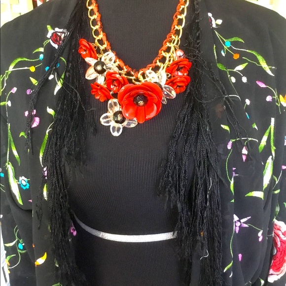 ❤️🌺 Red Metal Crystal Floral Chunky Bib Statement Necklace Flower GUC ❤️🌺 - Picture 3 of 9